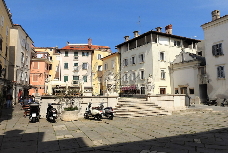 Nepremičnina Piran, Trg 1. Maja - galerija 3