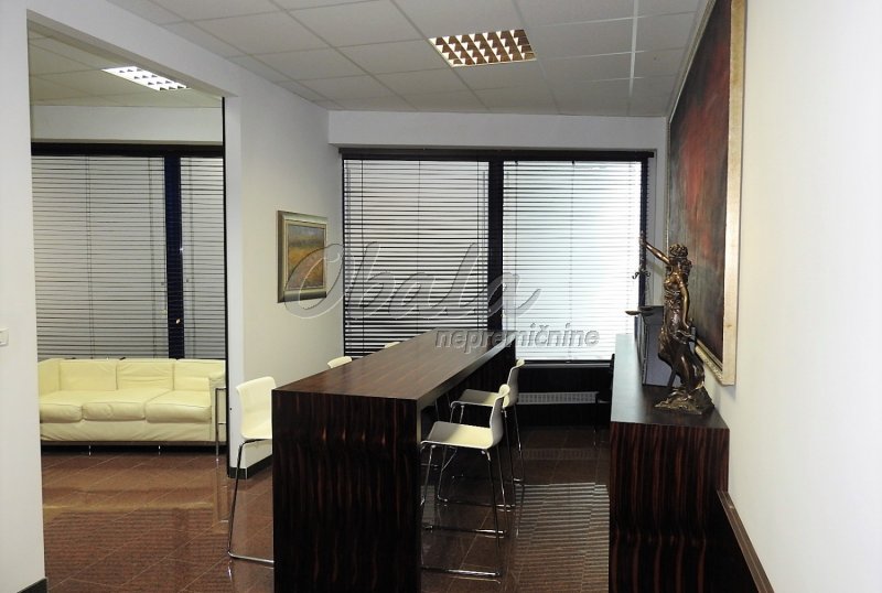 Realestate Lucija, Trgovsko poslovni center - TPC Lucija - galerija 12