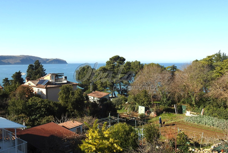 Nepremičnina Izola, rob starega mesta, le 100 m od morja - galerija 33